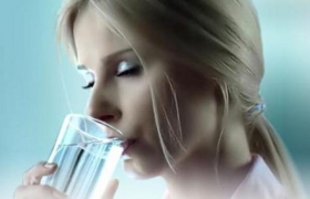 Как потребление воды влияет на фигуру человека.